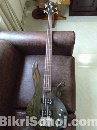 IBANEZ BASS GUITAR